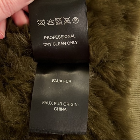 Love Token Faux Fir army Green Bomber Jacket Size M - Picture 7 of 7